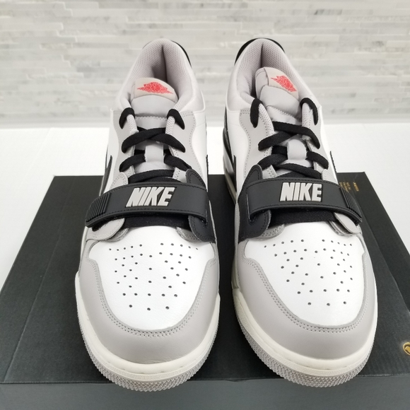 🛑SOLD🛑New AIR JORDAN Legacy 312 Low Sneakers - Picture 4 of 6